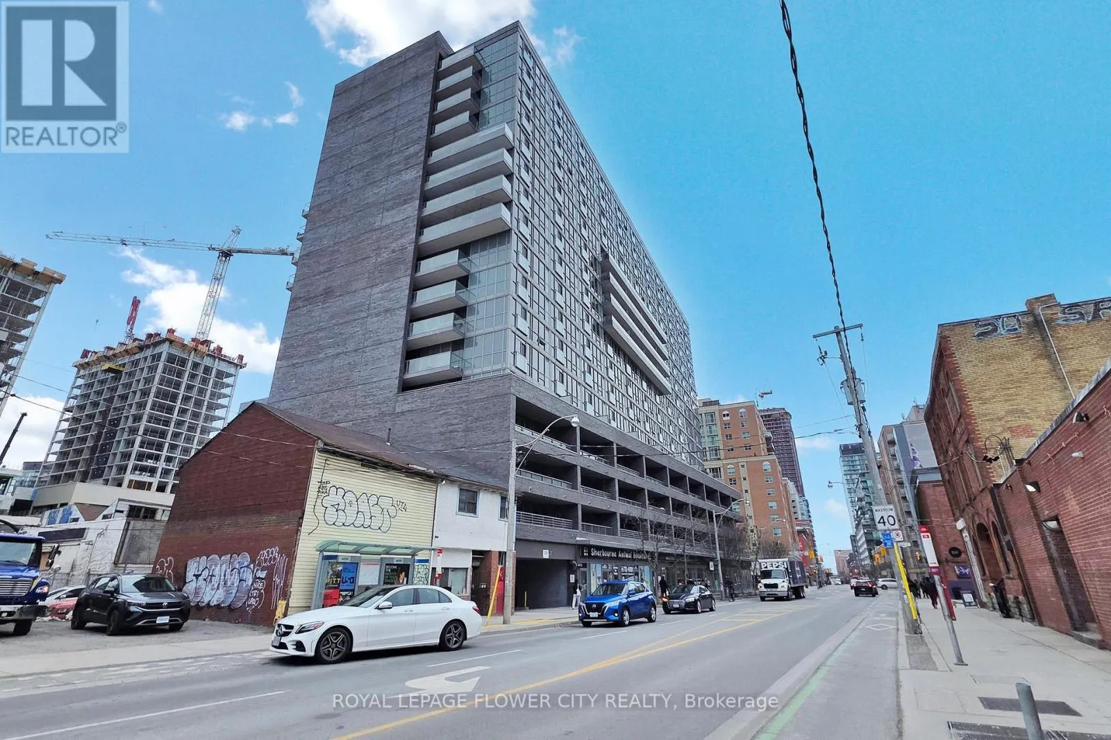 104 - 320 RICHMOND STREET E