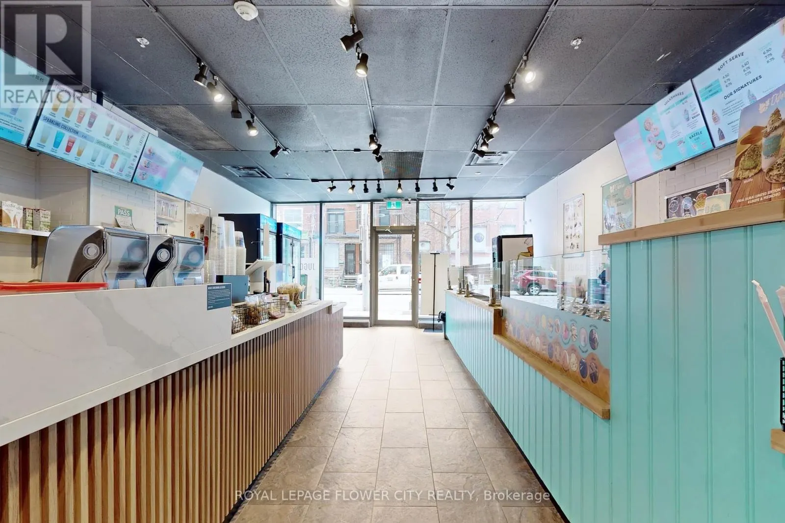 104 - 320 RICHMOND STREET E