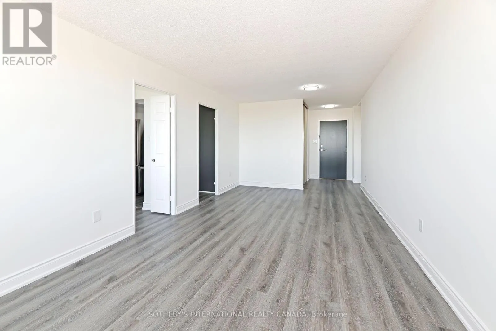 1205 - 3000 BATHURST STREET E