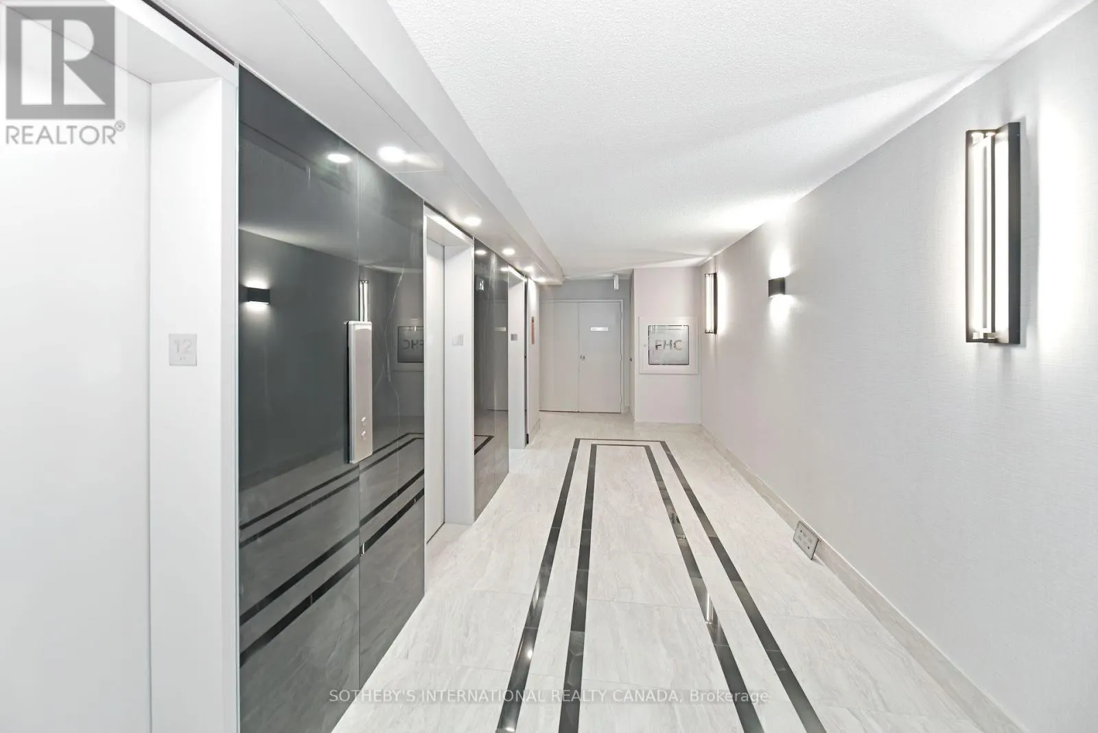 1205 - 3000 BATHURST STREET E