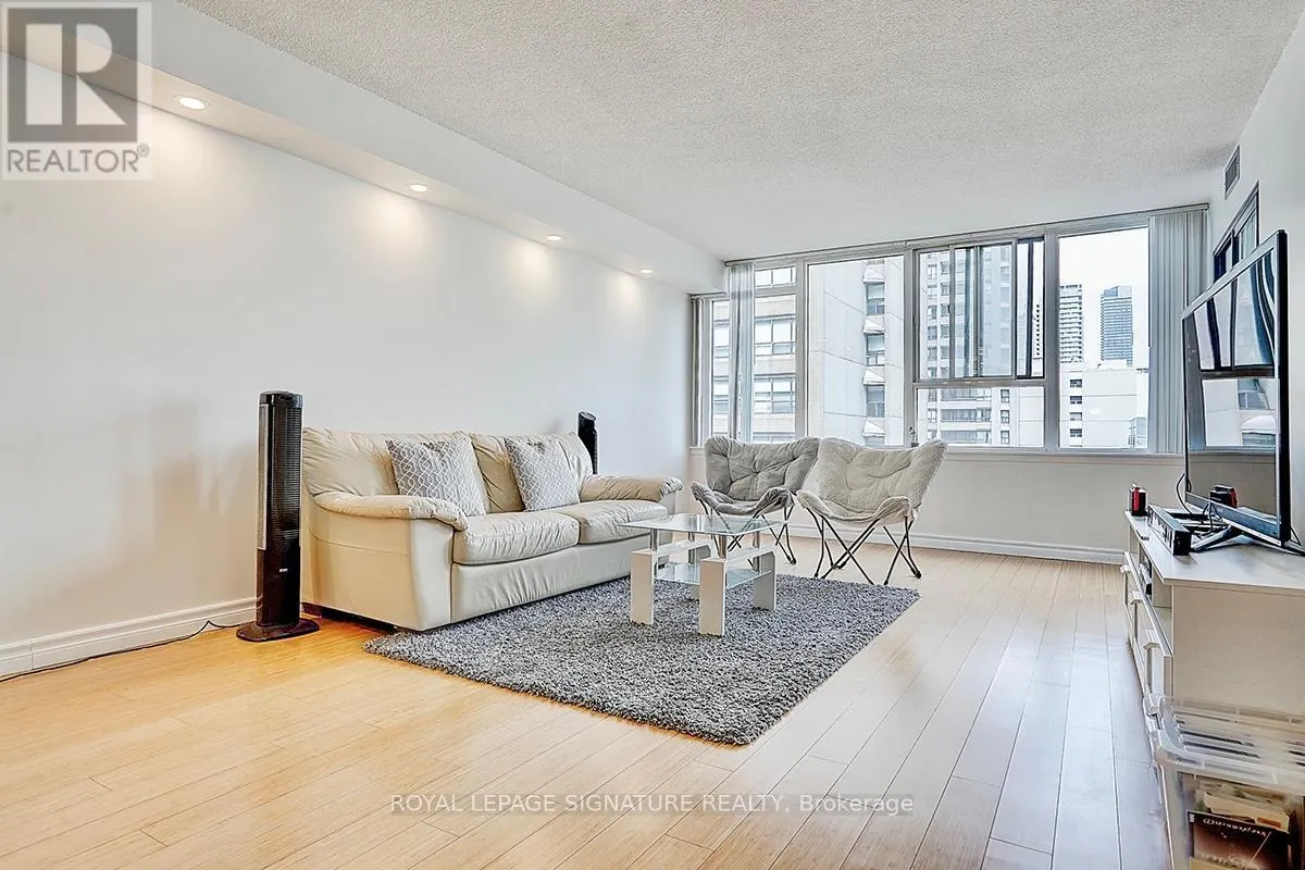 1209 - 45 CARLTON STREET