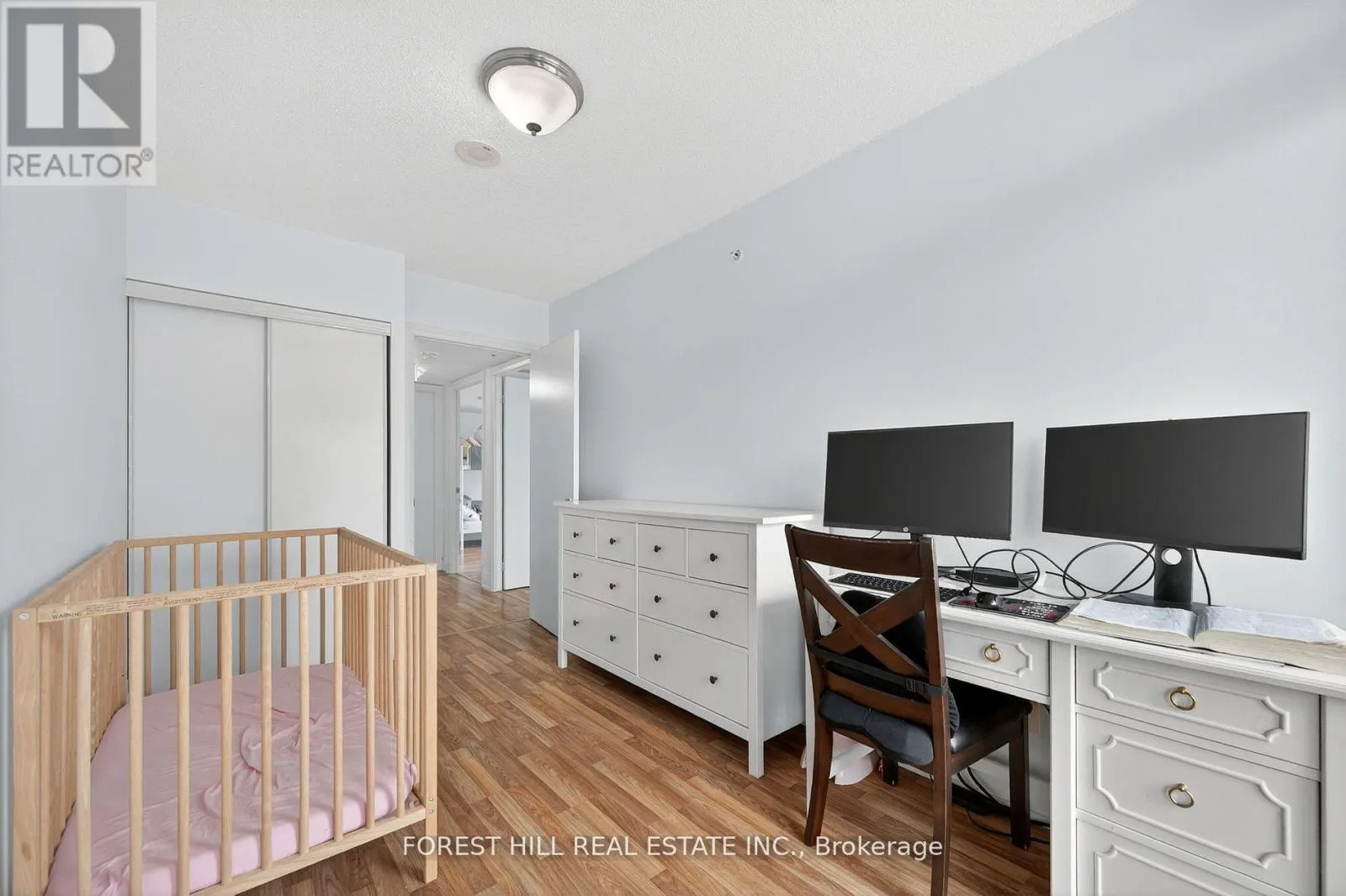 W1204 - 565 WILSON AVENUE