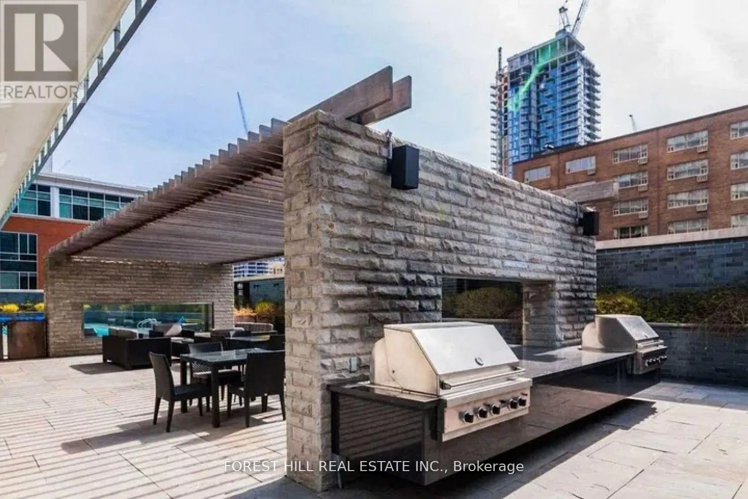 3210 - 33 CHARLES STREET E