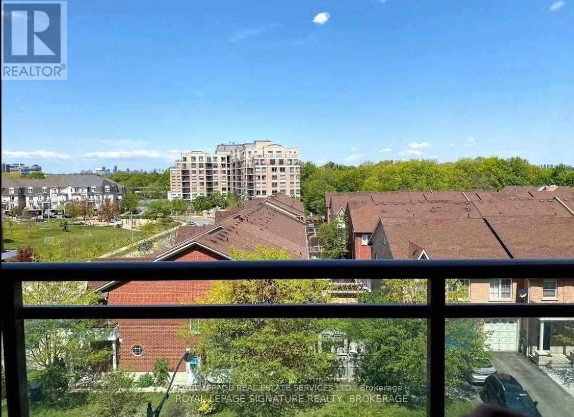 527 - 120 DALLIMORE CIRCLE