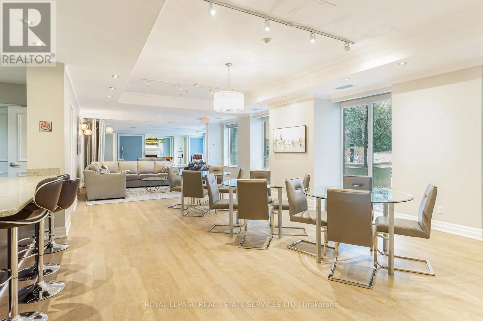 1203 - 900 MOUNT PLEASANT ROAD