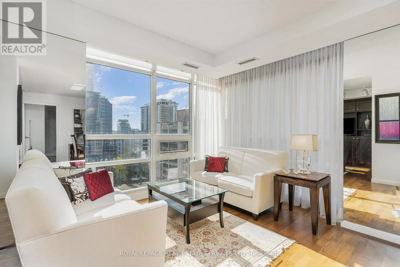 1203 - 900 MOUNT PLEASANT ROAD