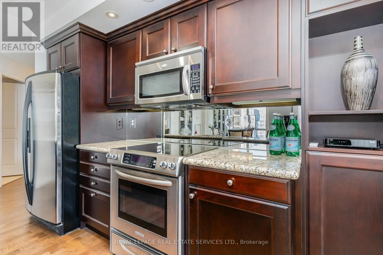 1203 - 900 MOUNT PLEASANT ROAD