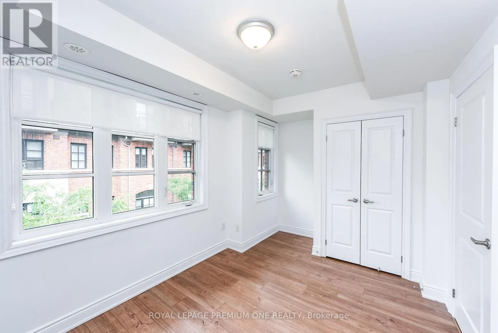 11 - 1145 OSSINGTON AVENUE