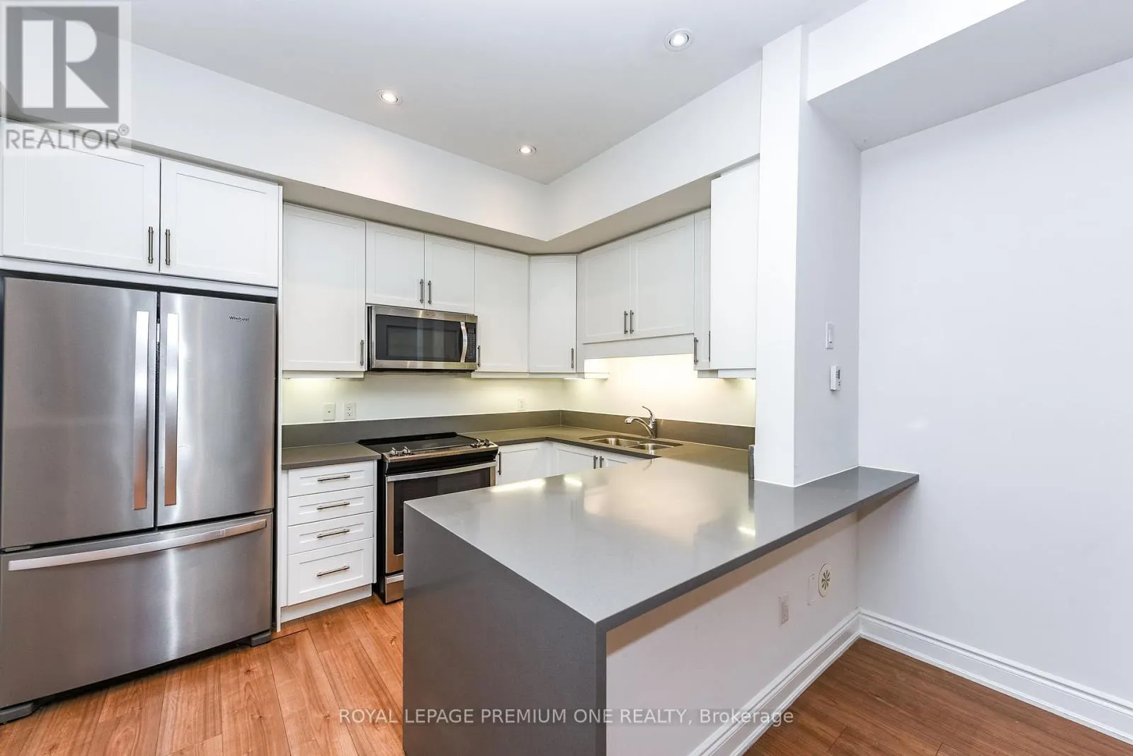 11 - 1145 OSSINGTON AVENUE