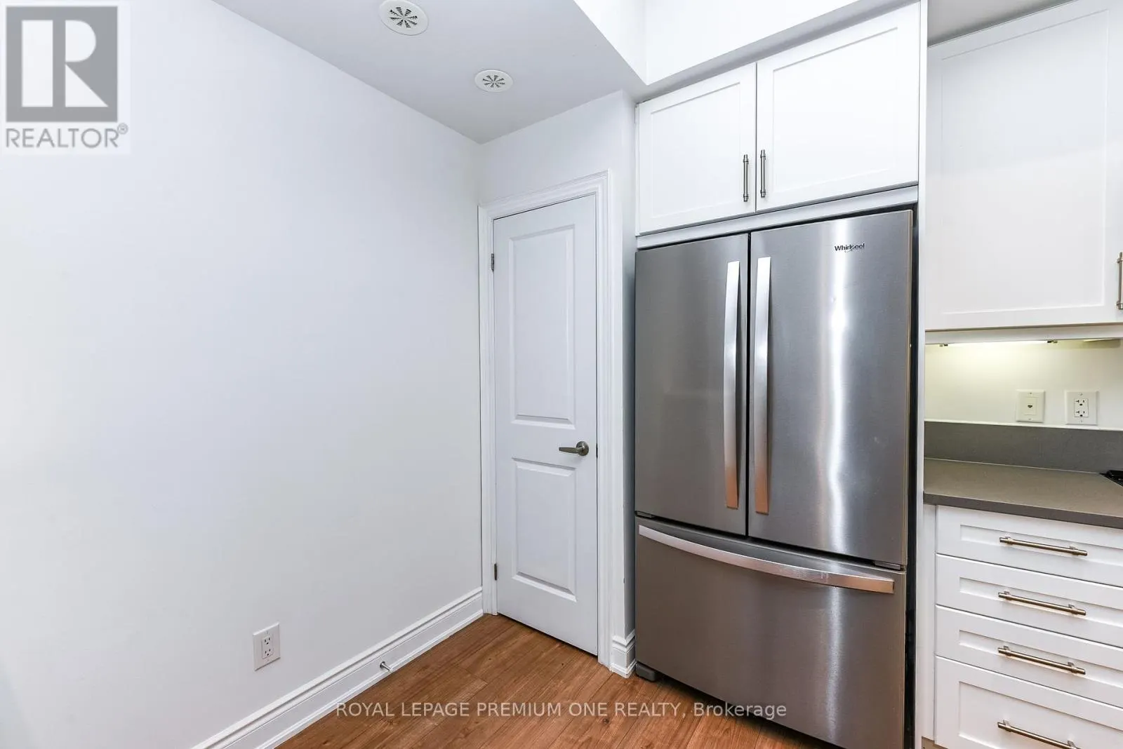 11 - 1145 OSSINGTON AVENUE