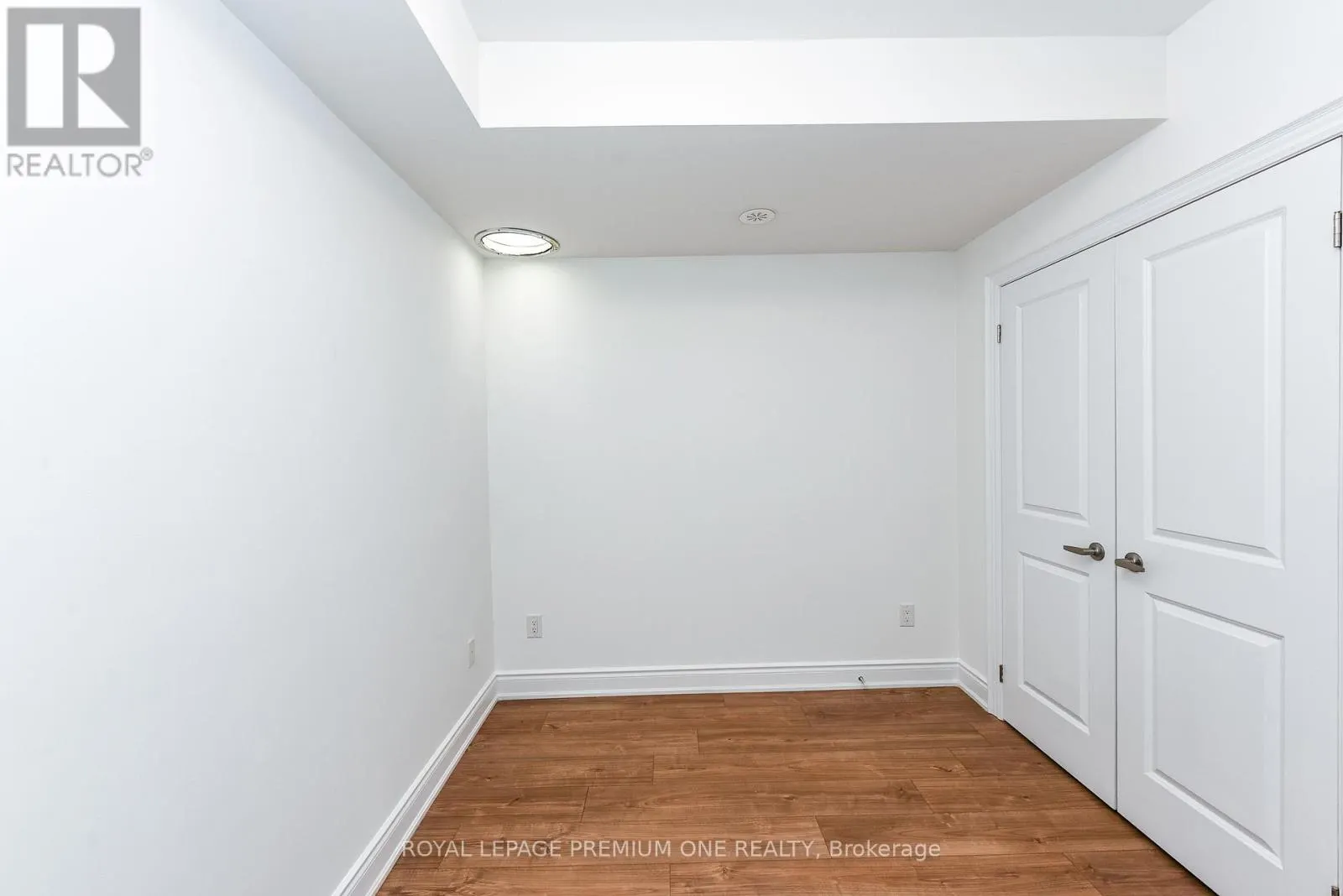 11 - 1145 OSSINGTON AVENUE