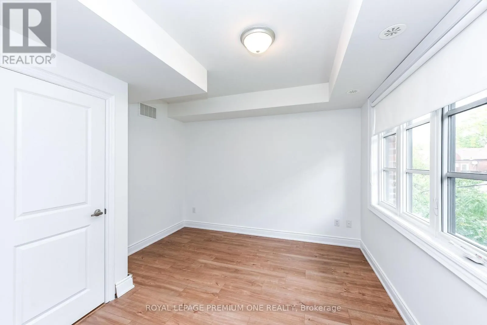 11 - 1145 OSSINGTON AVENUE
