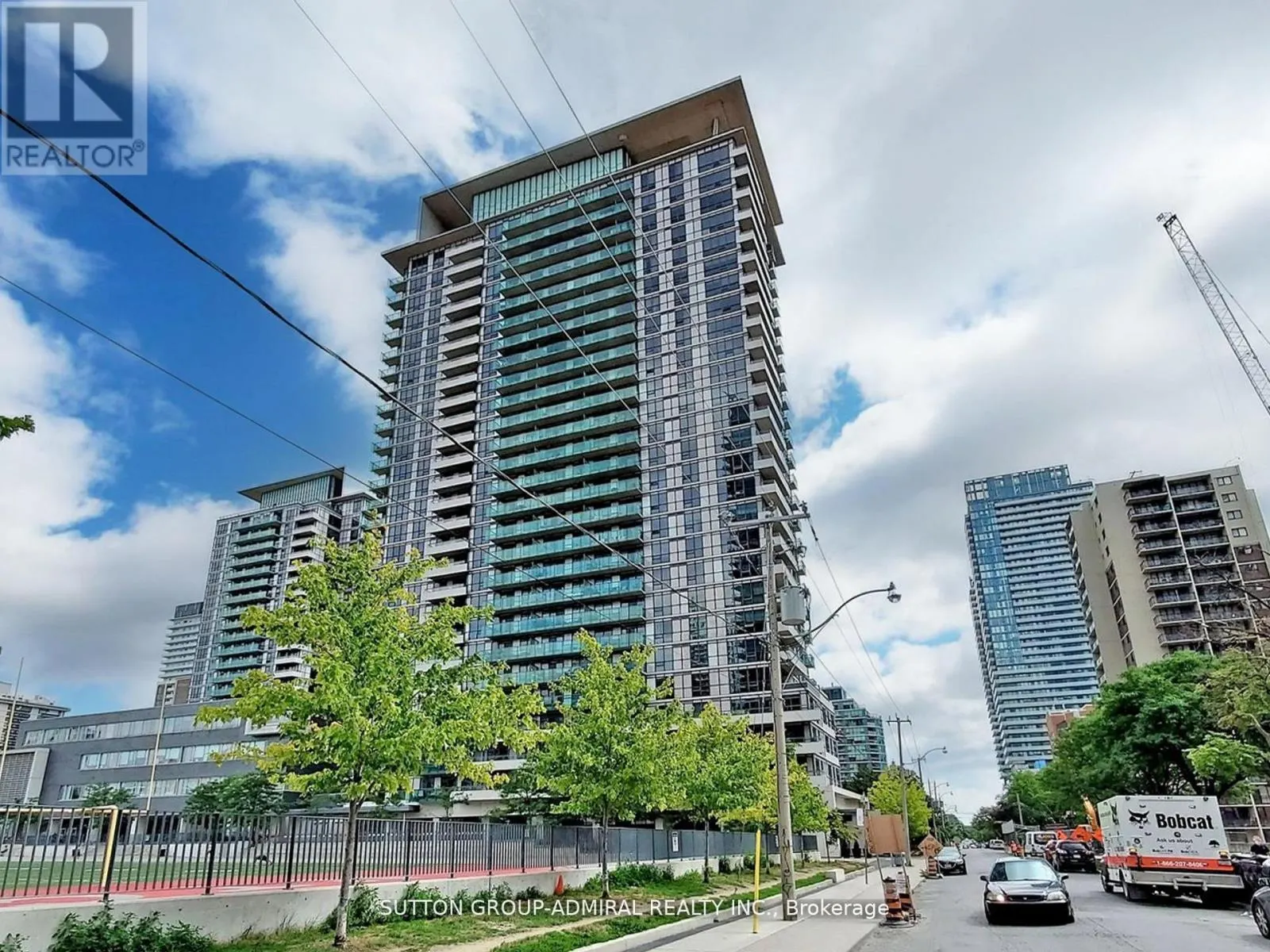 1916 - 70 ROEHAMPTON AVENUE W