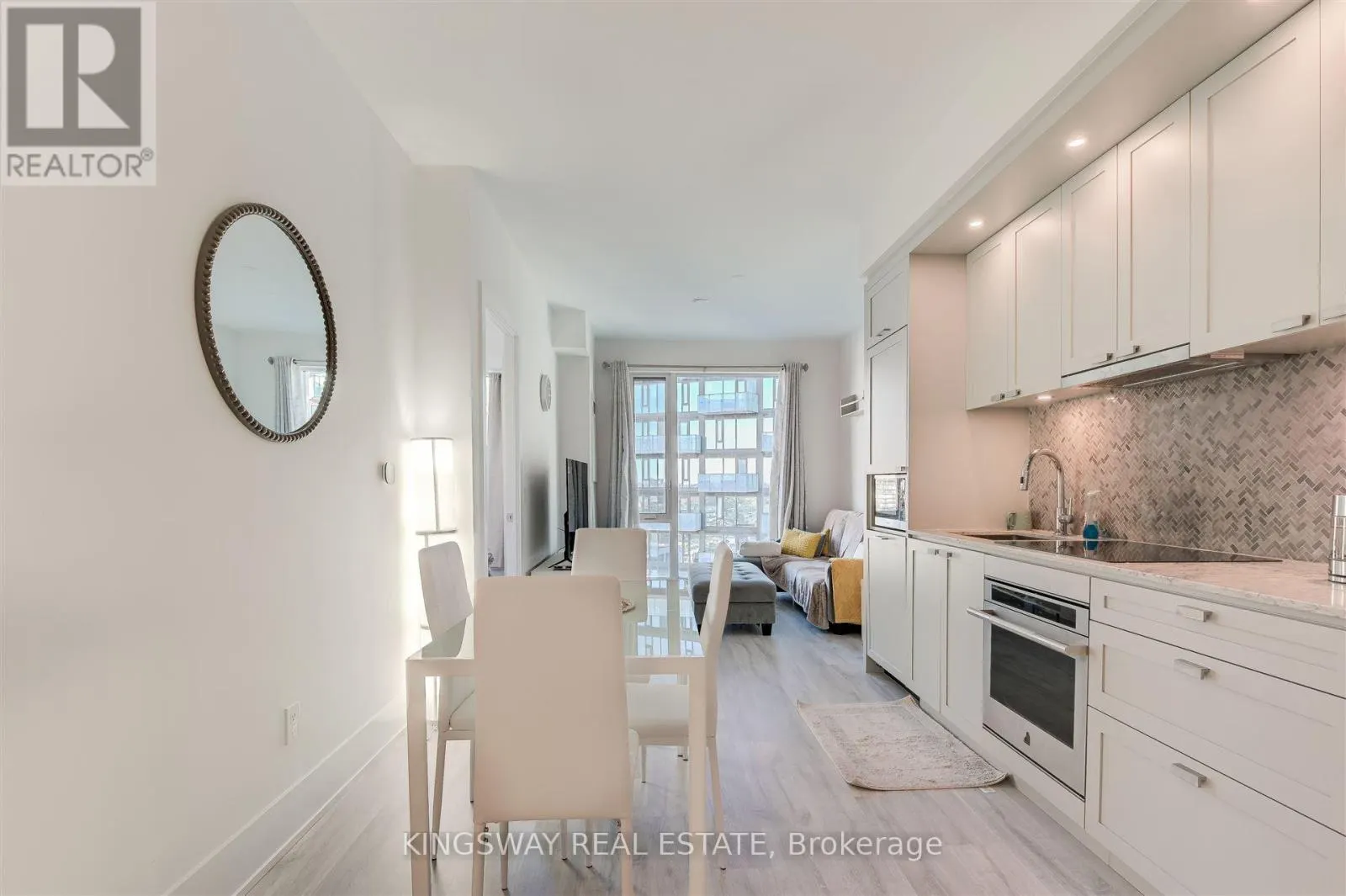 1907 - 470 FRONT STREET W