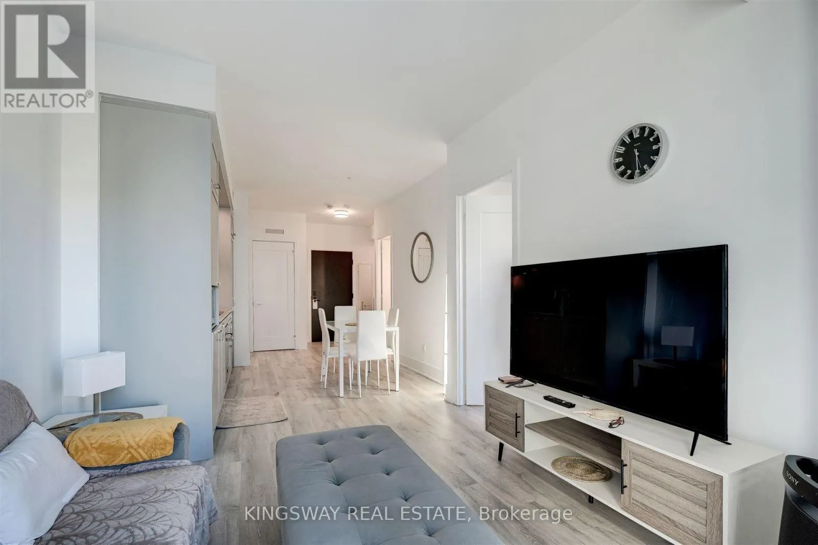 1907 - 470 FRONT STREET W