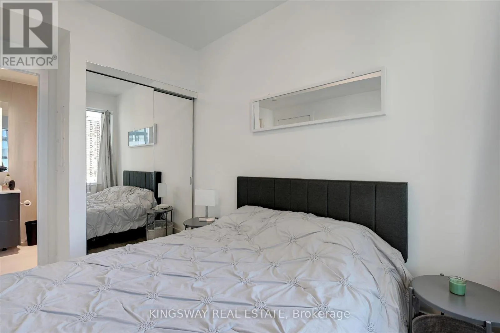 1907 - 470 FRONT STREET W
