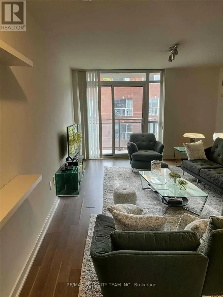 411 - 78 TECUMSETH STREET