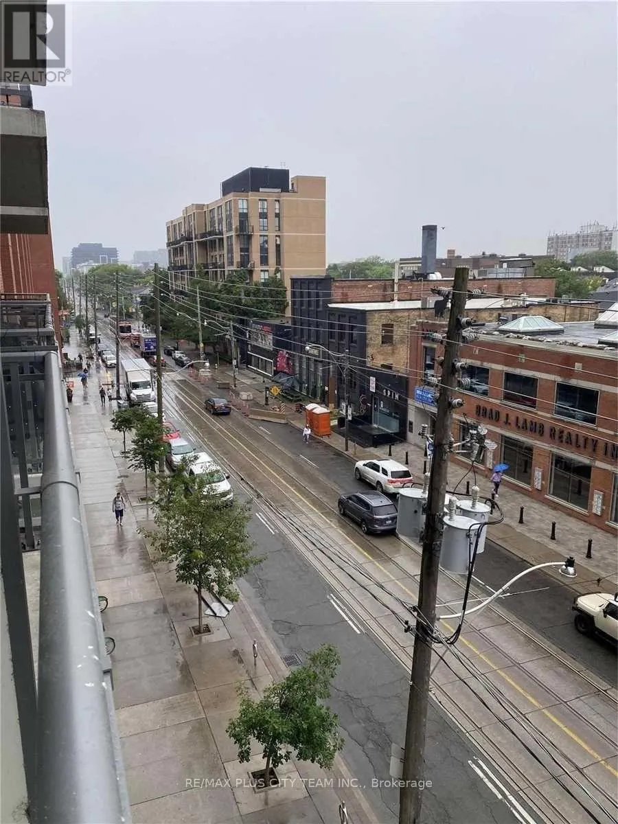 411 - 78 TECUMSETH STREET