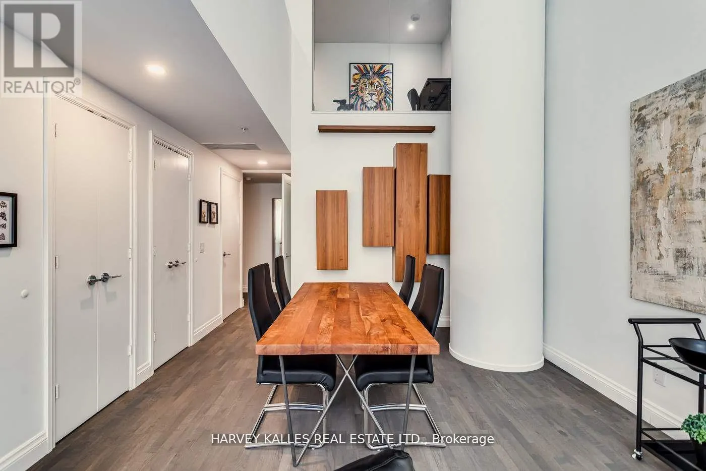 801 - 101 CHARLES STREET E