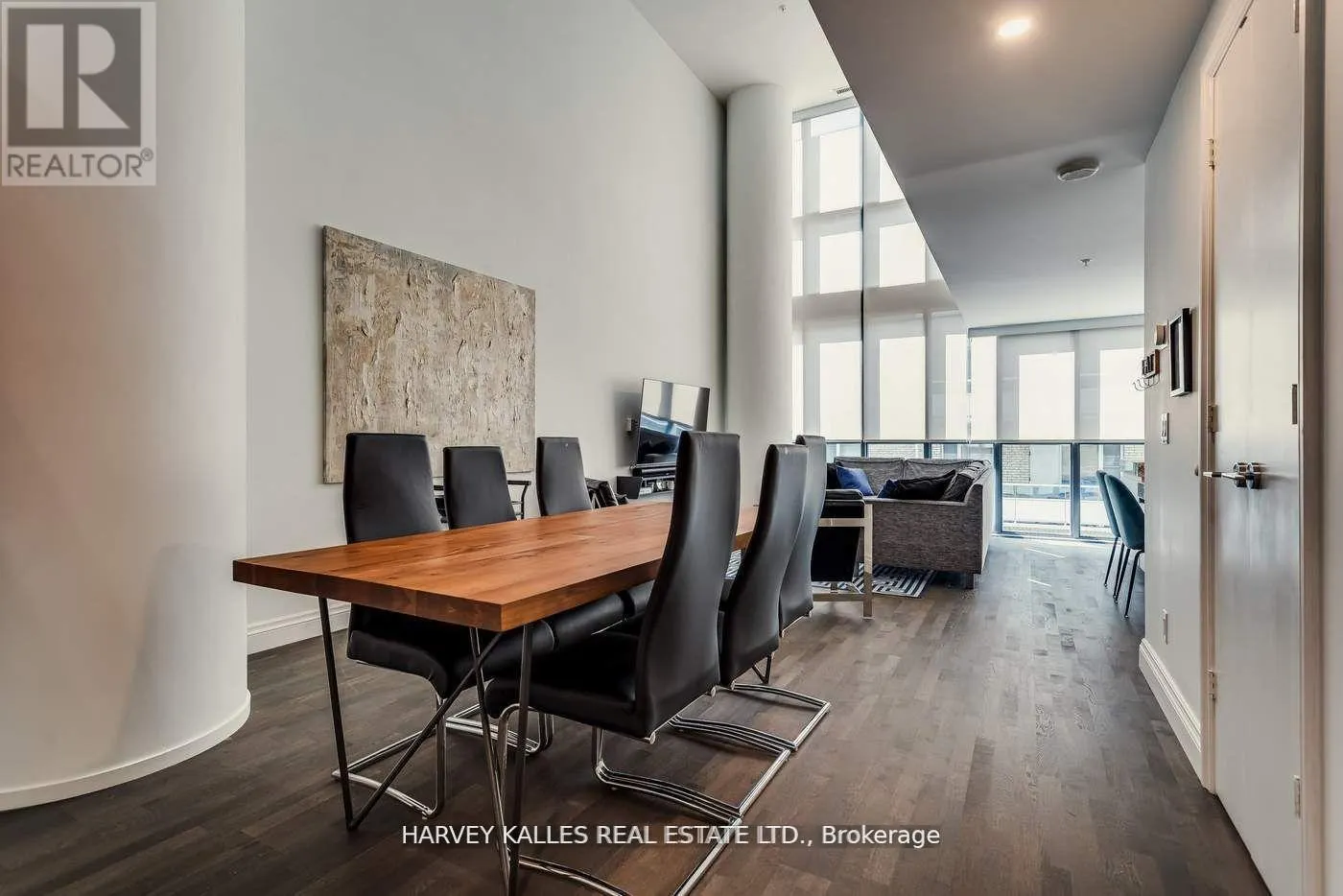 801 - 101 CHARLES STREET E
