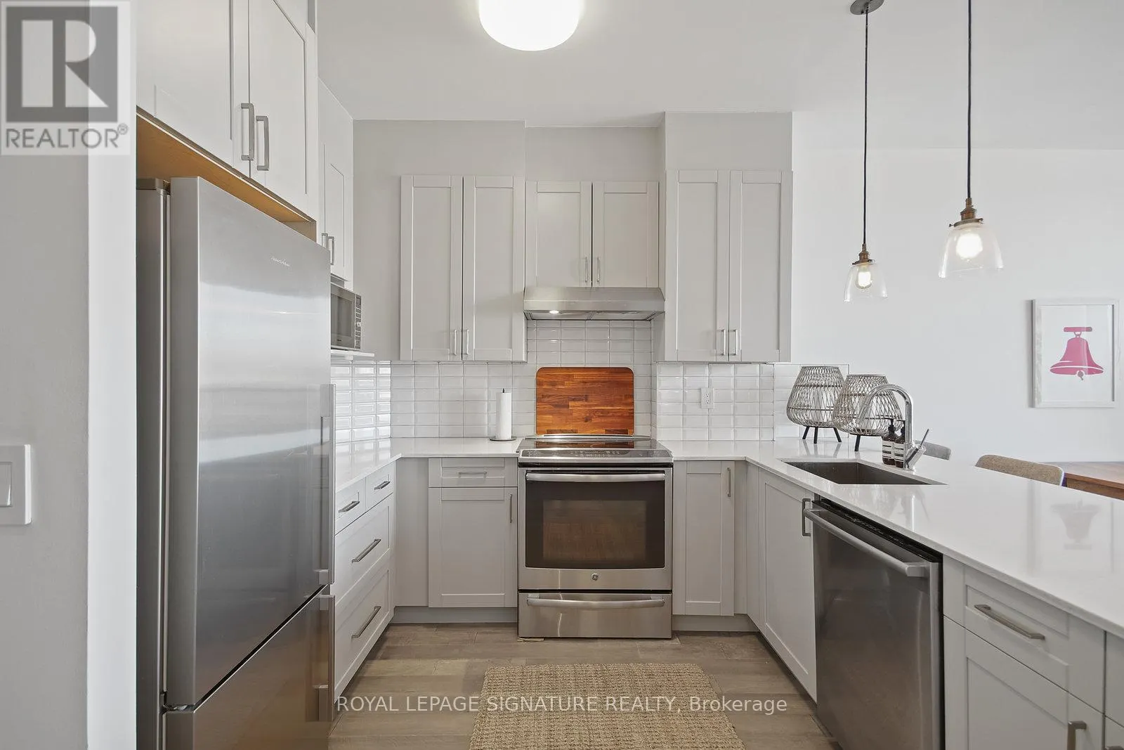 710 - 980 YONGE STREET