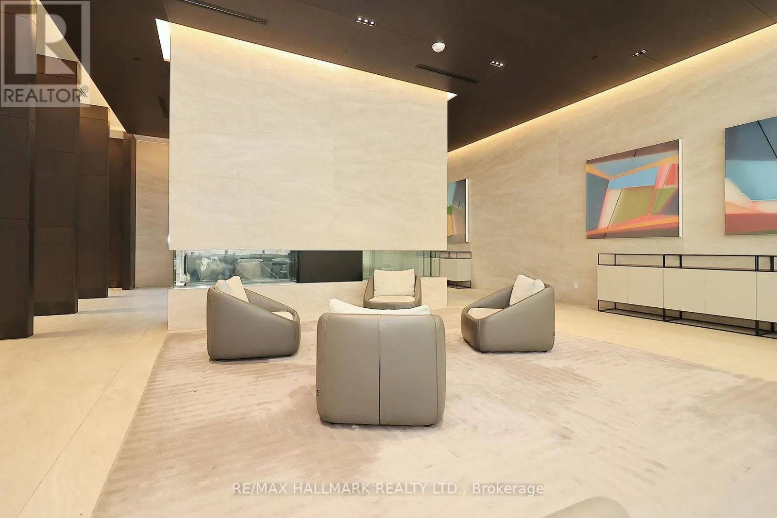 1011 - 2221 YONGE STREET