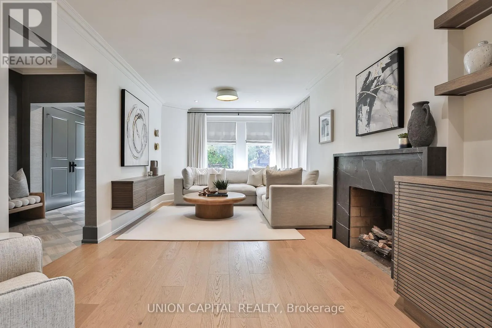 16 LYTTON BOULEVARD
