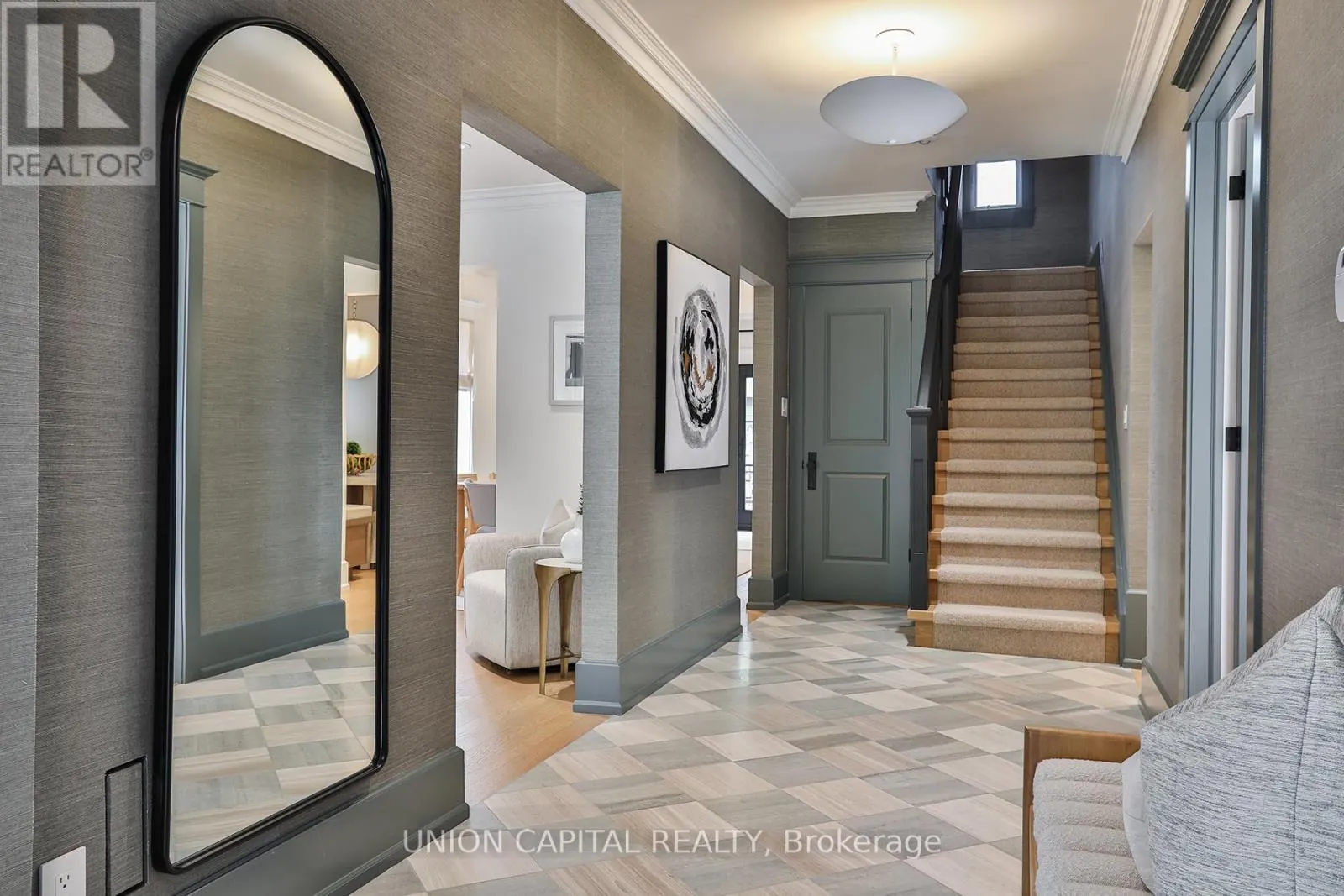 16 LYTTON BOULEVARD