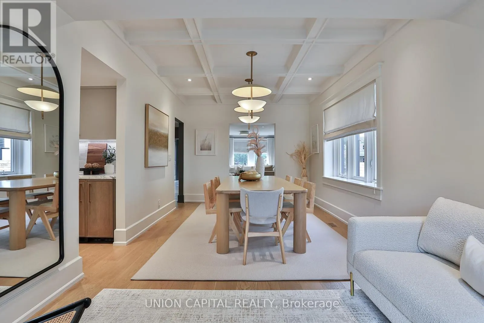 16 LYTTON BOULEVARD