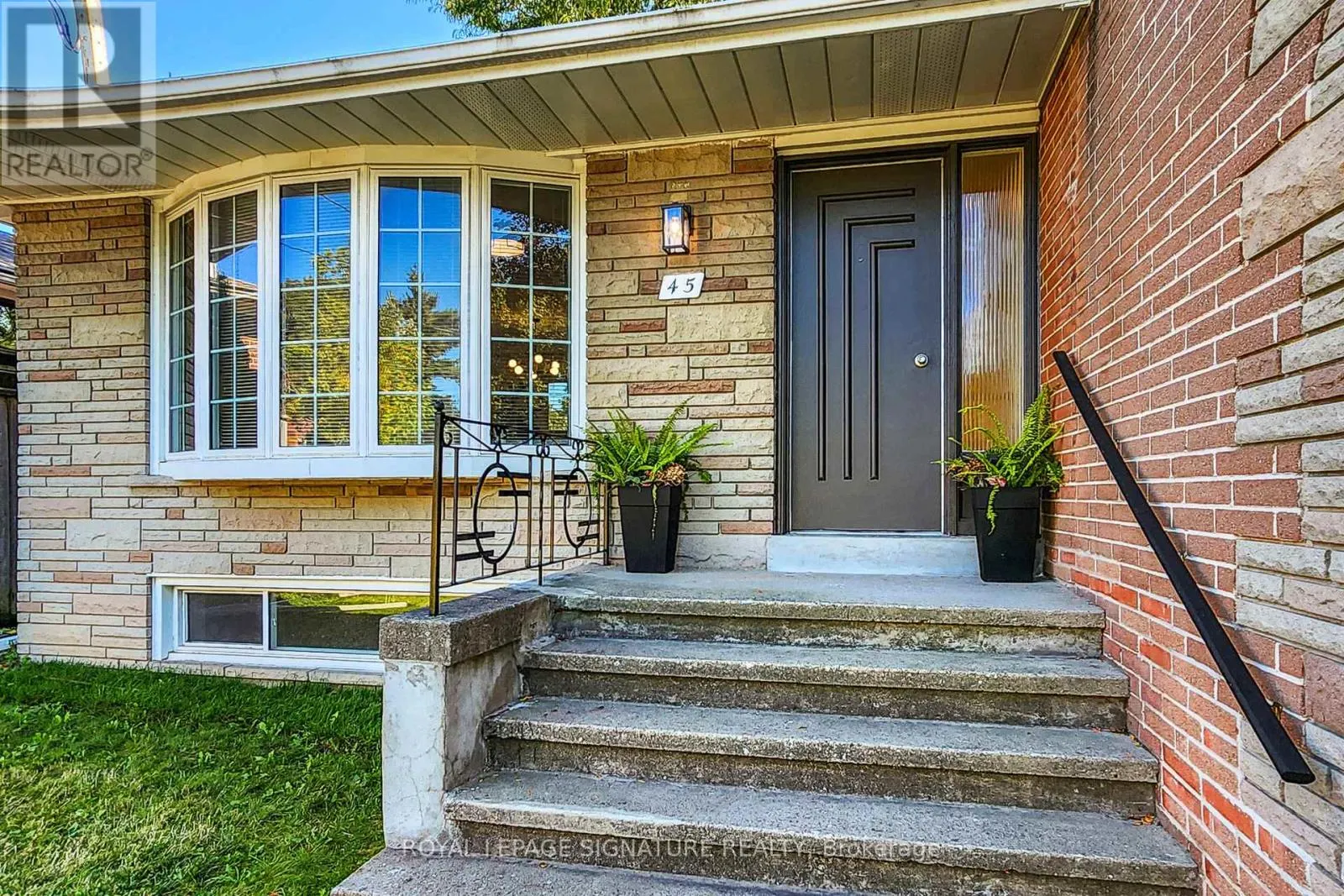 45 CARONPORT CRESCENT