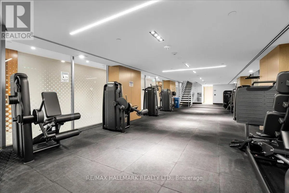 311 - 15 QUEENS QUAY E