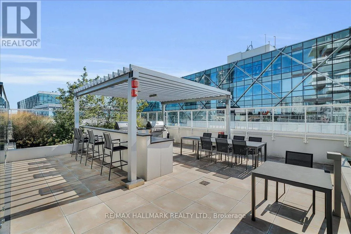 311 - 15 QUEENS QUAY E