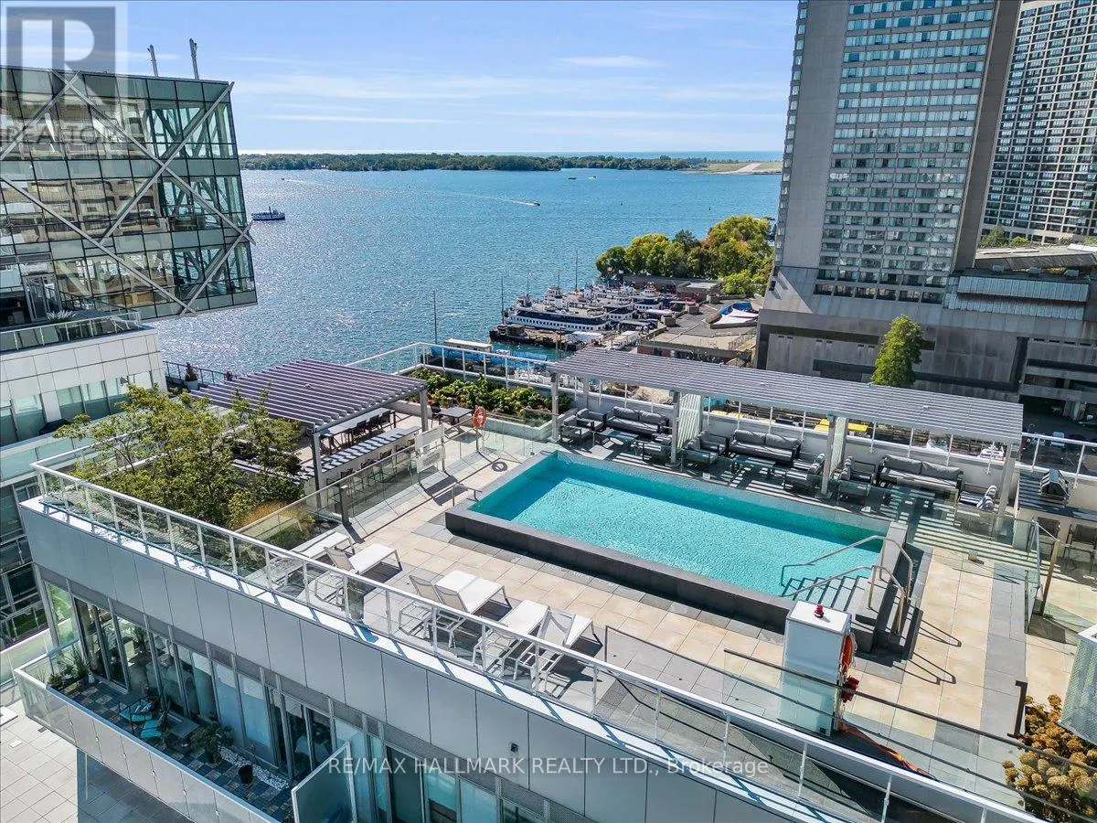 311 - 15 QUEENS QUAY E