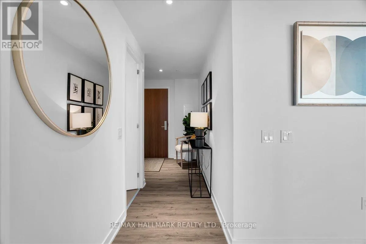 311 - 15 QUEENS QUAY E
