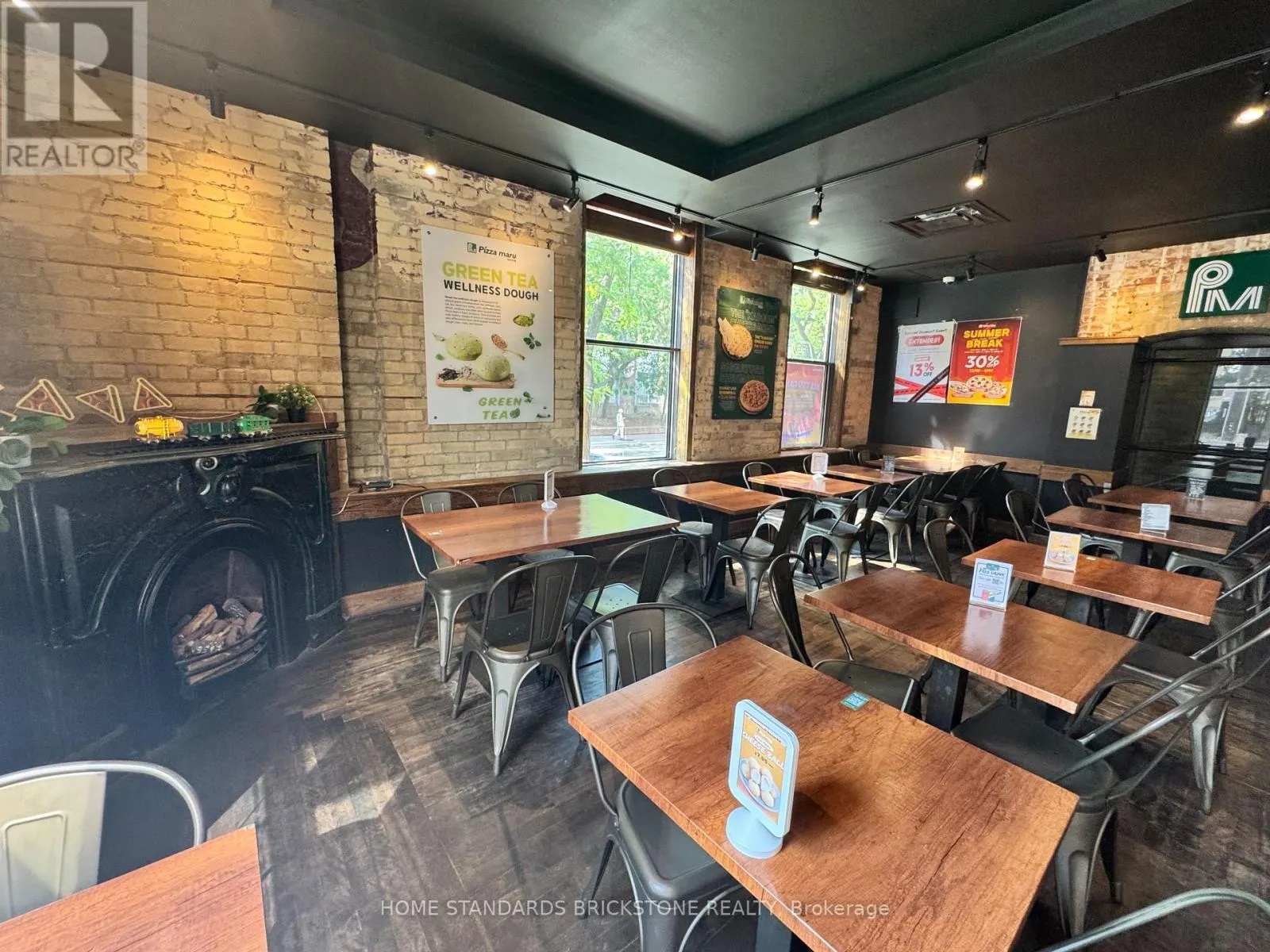 100 - 66 GERRARD STREET E