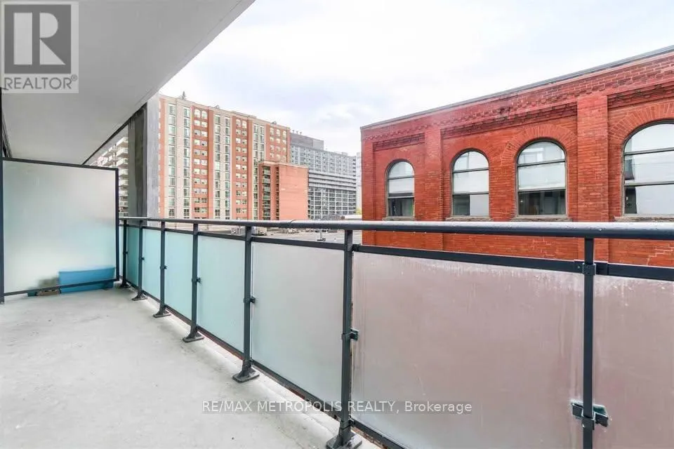 520 - 460 ADELAIDE STREET E