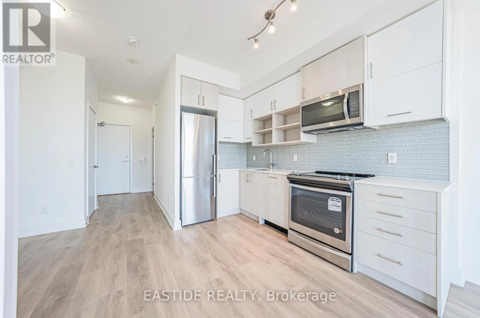 1201 - 150 FAIRVIEW MALL DRIVE
