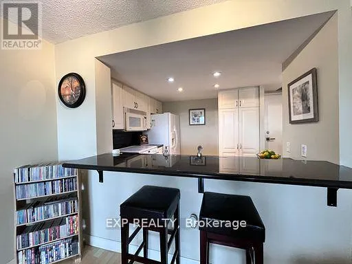 705 - 725 KING STREET W
