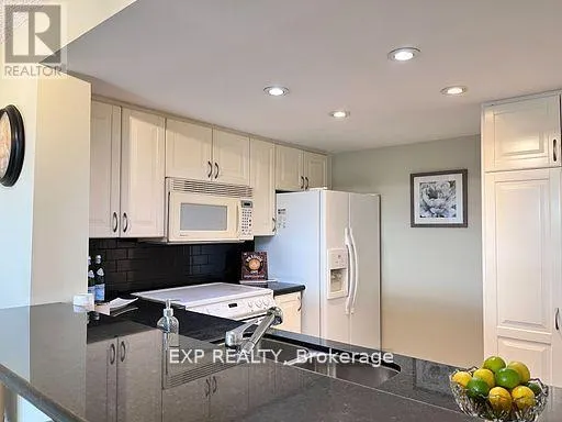 705 - 725 KING STREET W