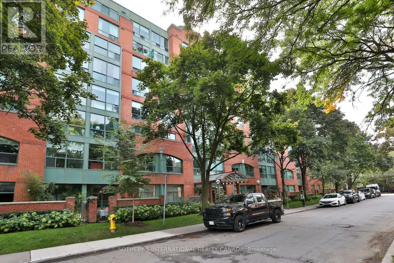 723 - 95 PRINCE ARTHUR DRIVE