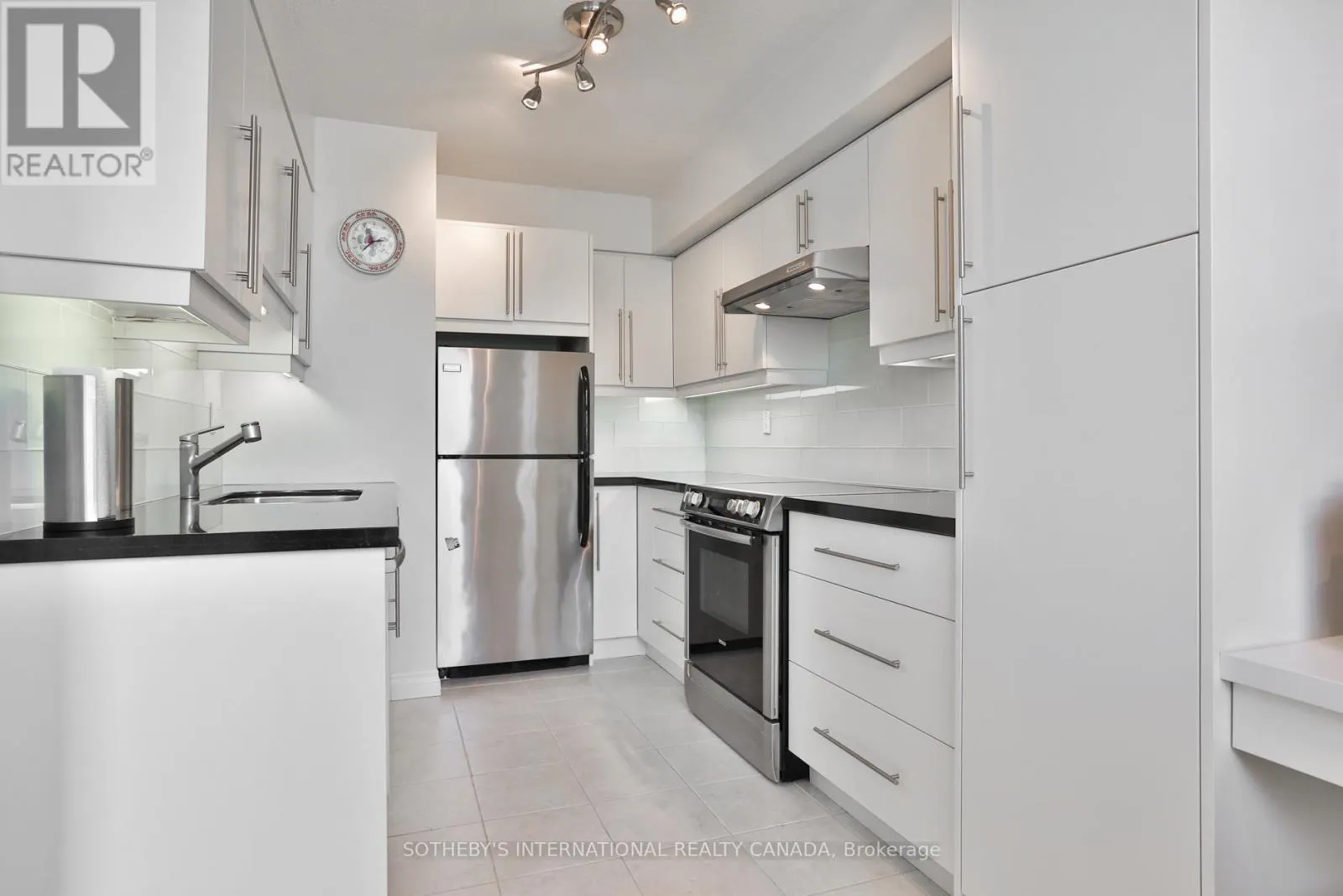 723 - 95 PRINCE ARTHUR DRIVE