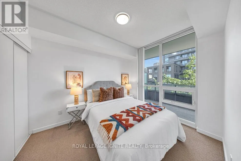 207 - 52 FOREST MANOR ROAD