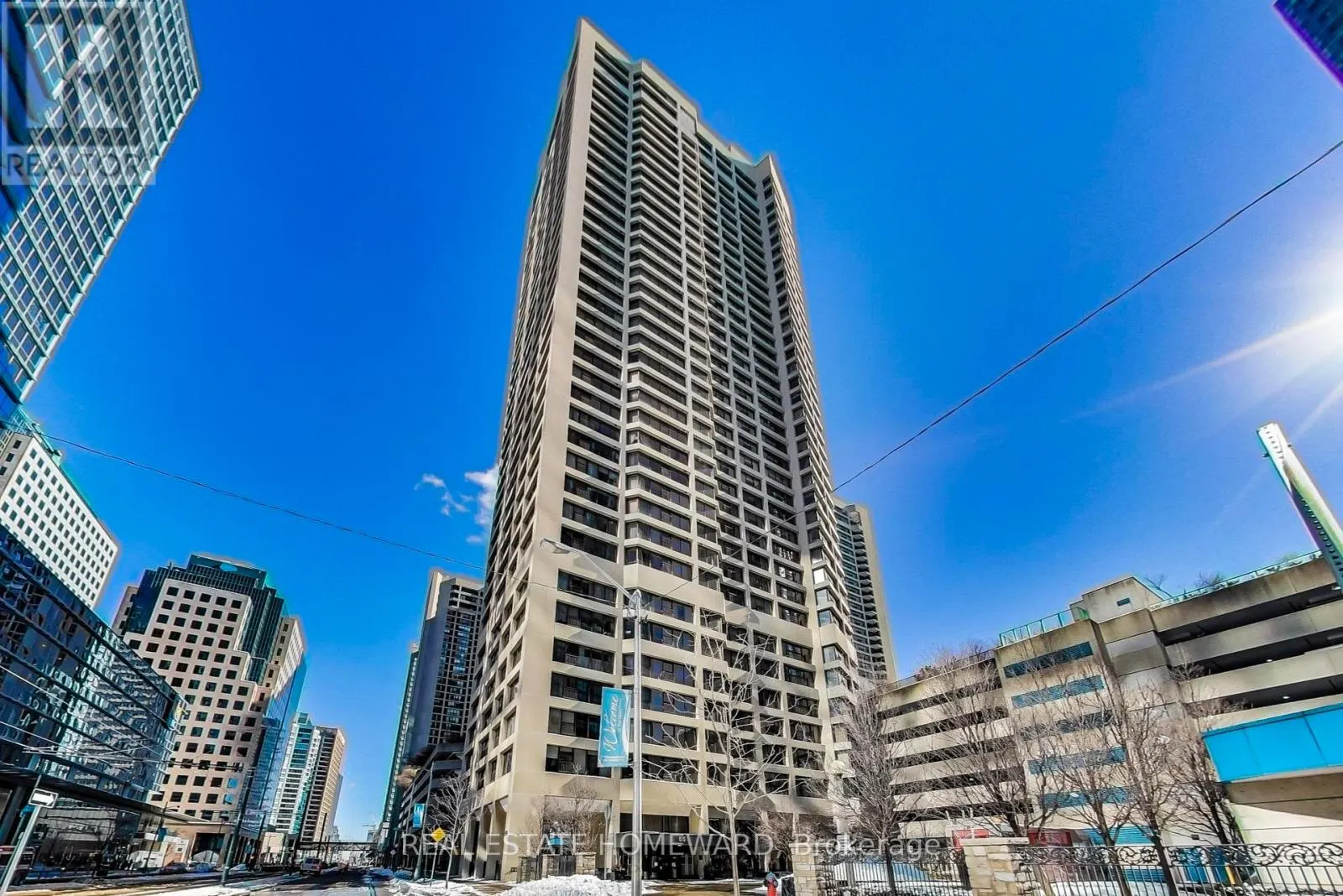 3612 - 55 HARBOUR SQUARE