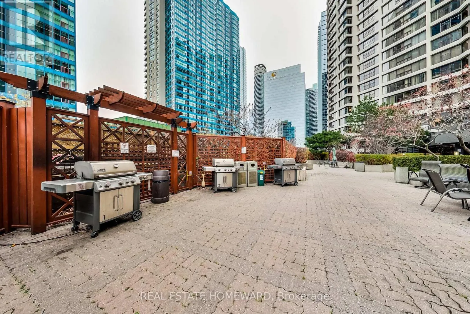 3612 - 55 HARBOUR SQUARE
