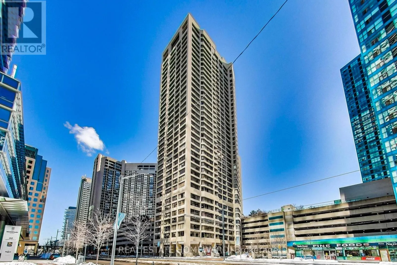 3612 - 55 HARBOUR SQUARE