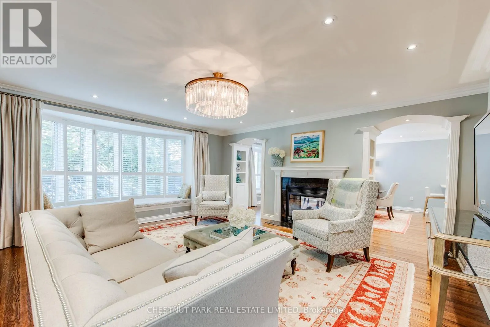 4 - 94 CRESCENT ROAD