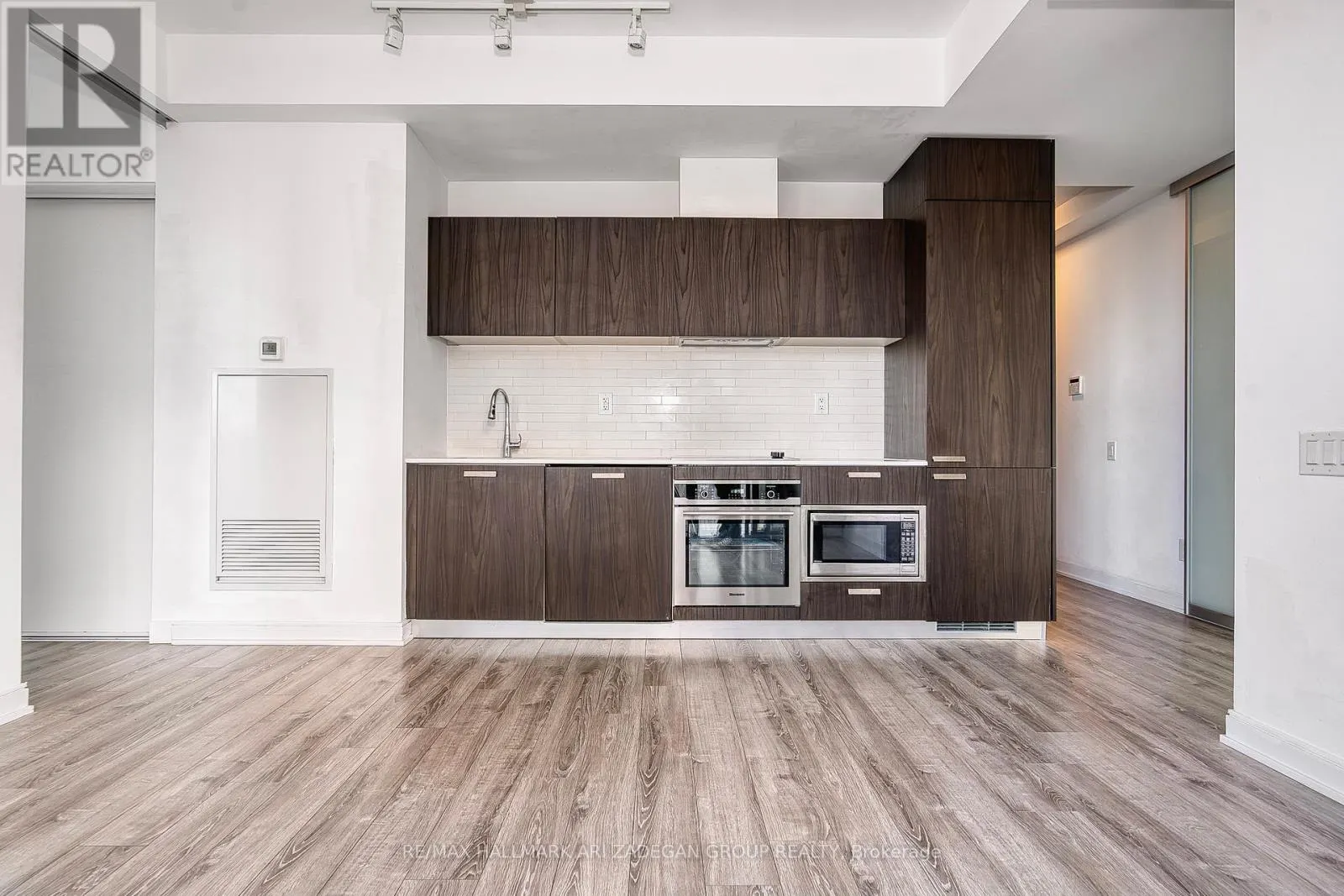 1415 - 50 CHARLES STREET E