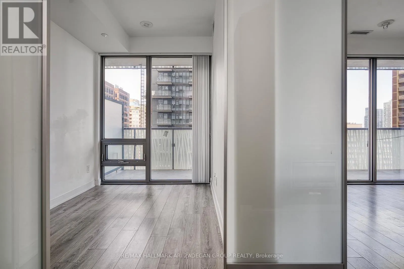 1415 - 50 CHARLES STREET E