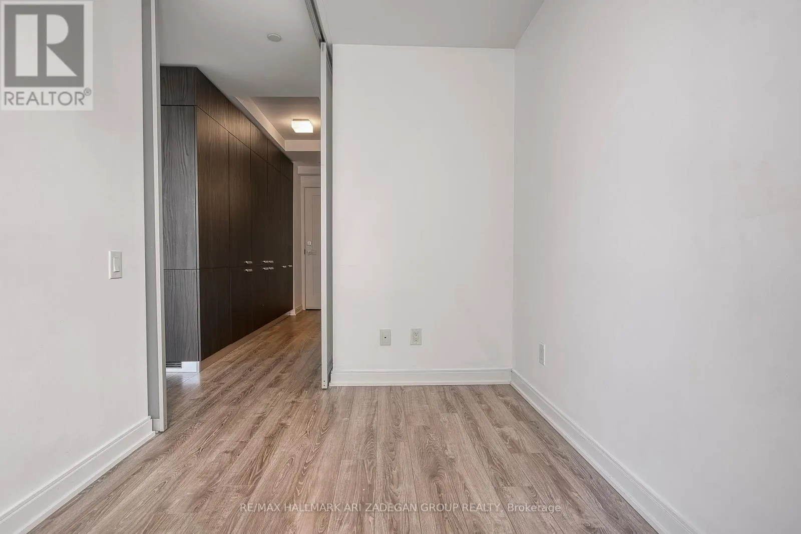 1415 - 50 CHARLES STREET E