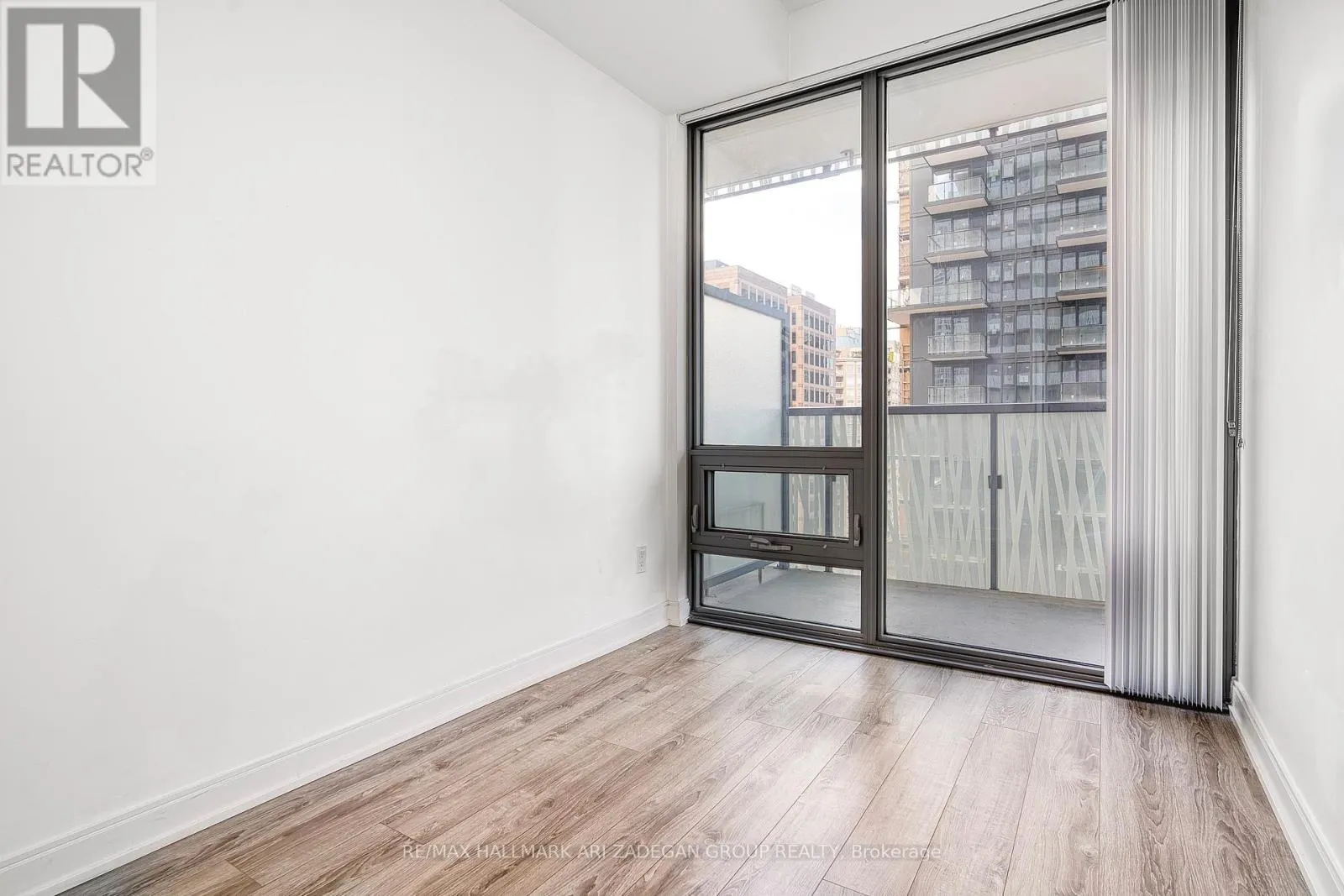 1415 - 50 CHARLES STREET E